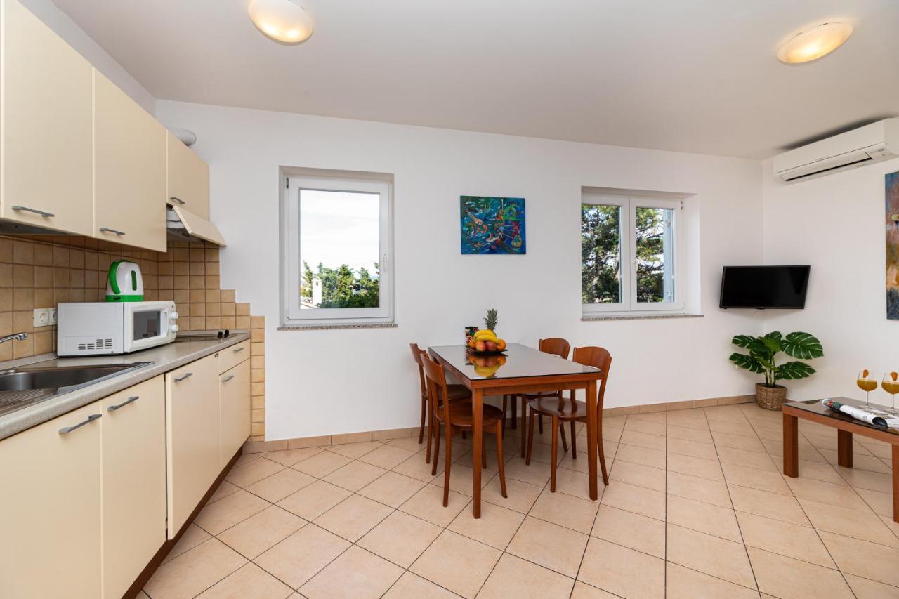 Happy Apartments Baska Екстериор снимка