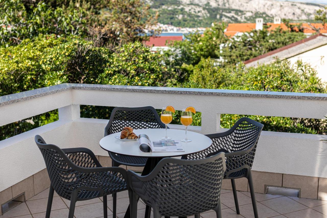 Happy Apartments Baska Екстериор снимка