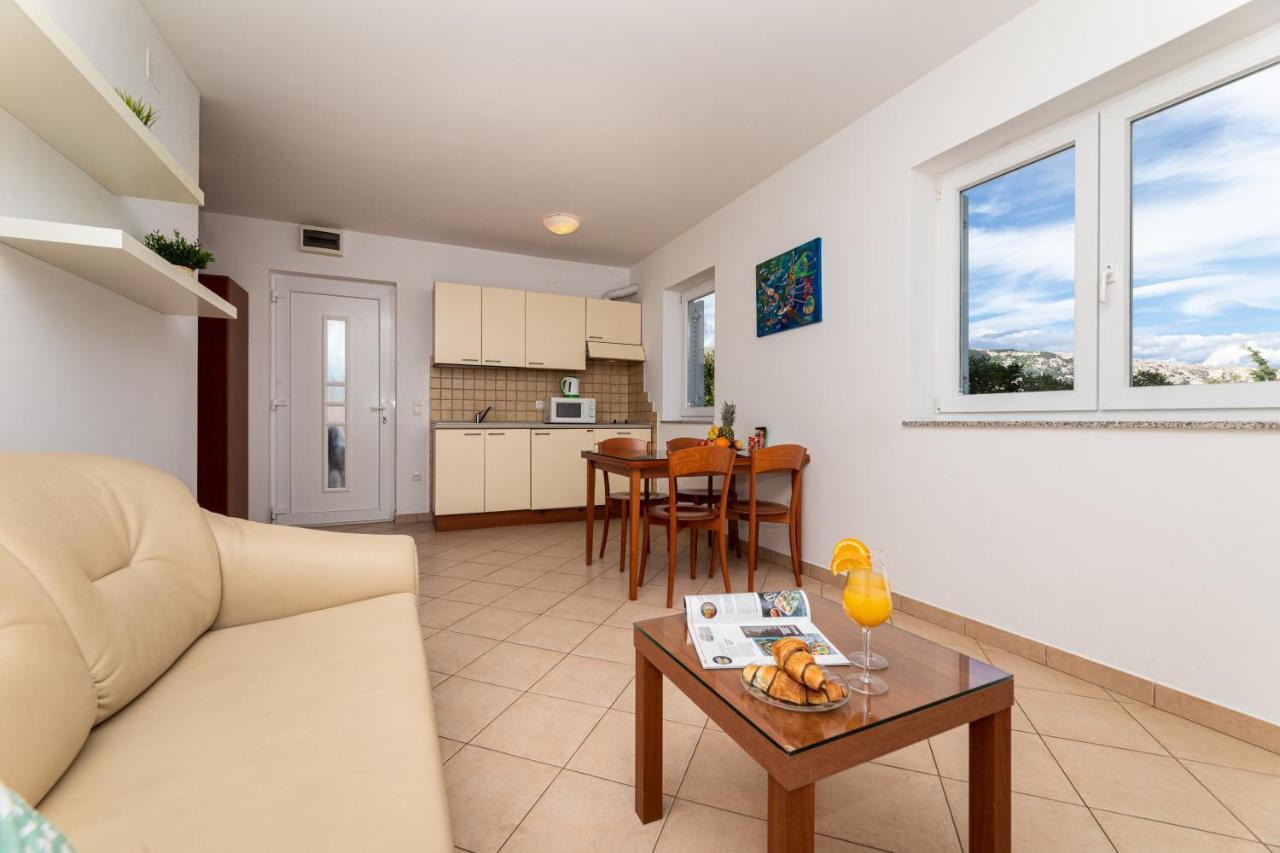 Happy Apartments Baska Екстериор снимка