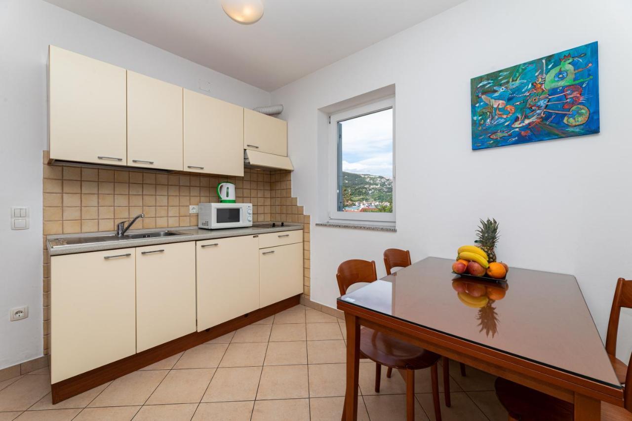Happy Apartments Baska Екстериор снимка