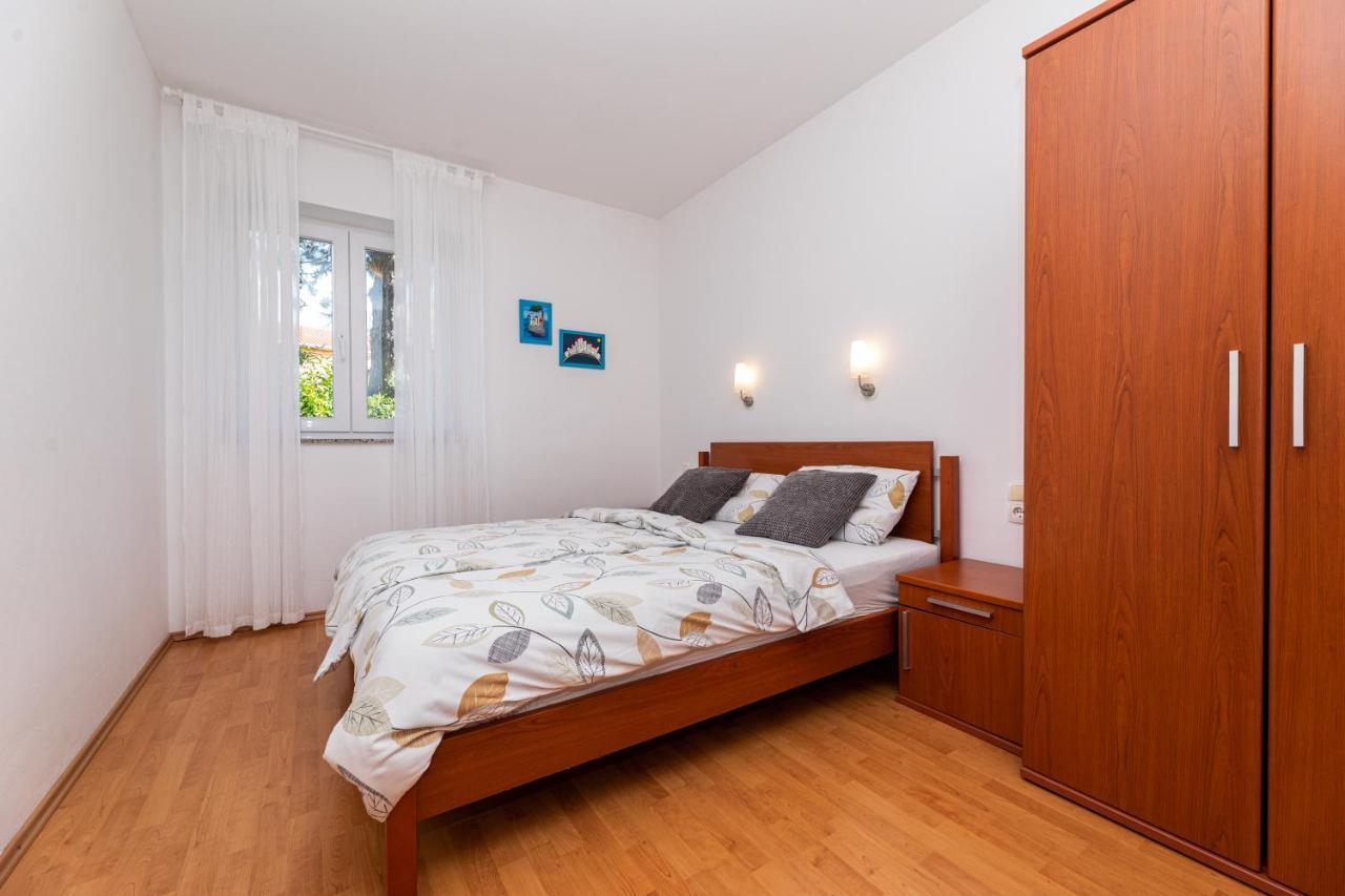Happy Apartments Baska Екстериор снимка